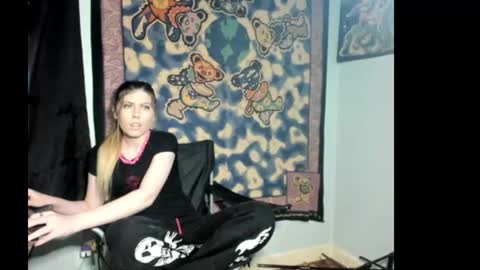 roxihazeleyes online show from July 17, 12:50 am