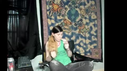 roxihazeleyes online show from July 21, 1:08 am