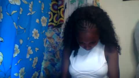 Roxilita online show from July 10, 2:30 pm