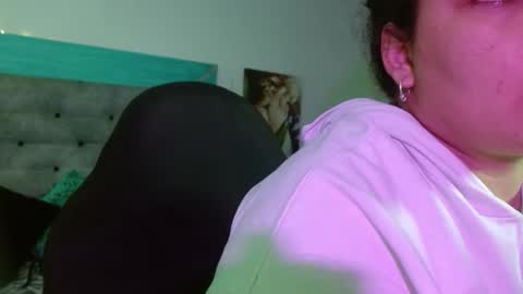 roxiie online show from December 15, 12:09 pm