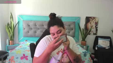 roxiie online show from January 17, 2:44 pm