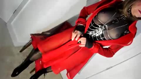 Snapshot of roxxxxy4u chatting on January 5, 3:32 am Roxy online show from January 5, 3:32 am