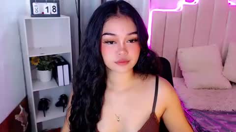 roxxy_blossom online show from October 19, 2:56 am