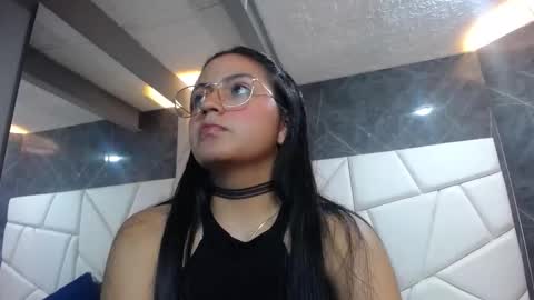 Snapshot of roxxyblack01 chatting on March 23, 11:53 pm Roxxy online show from March 23, 11:53 pm