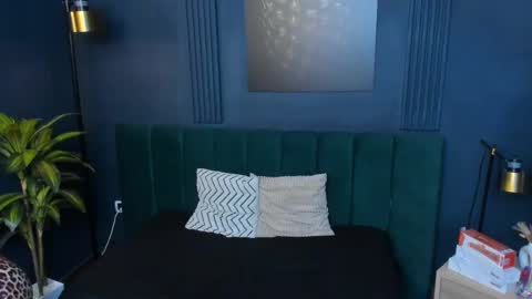 Snapshot of roxy_hell chatting on October 30, 4:52 pm Roxy hell online show from October 30, 4:52 pm