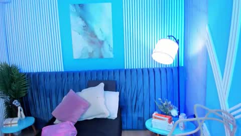 Snapshot of roxy_hell chatting on November 5, 12:16 pm Roxy hell online show from November 5, 12:16 pm