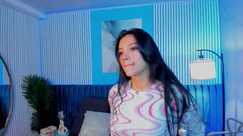 Snapshot of roxy_hell chatting on November 16, 12:11 pm Roxy hell online show from November 16, 12:11 pm