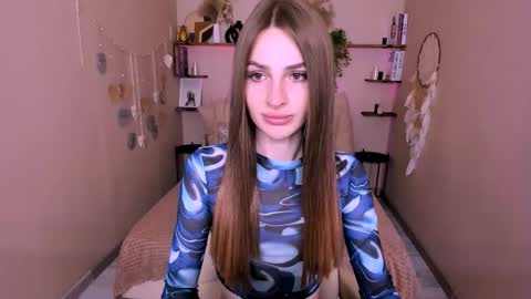 Snapshot of roxy_kisss chatting on February 3, 8:30 am Roxy online show from February 3, 8:30 am