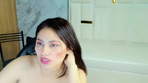 Roxy online show from April 15, 7:58 pm