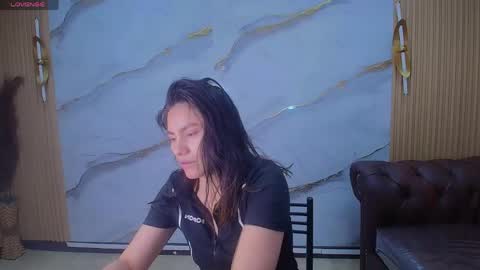 Snapshot of roxy_luxe_tf chatting on June 2, 12:40 pm Roxy online show from June 2, 12:40 pm