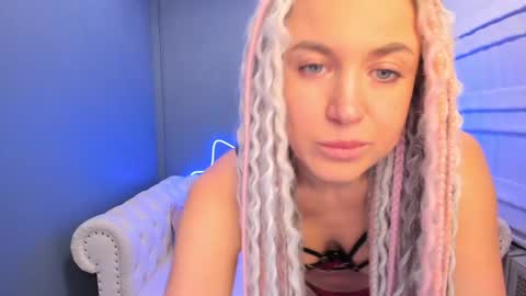 Roxy online show from December 17, 1:18 am