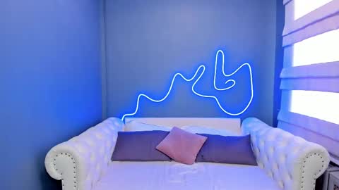 Roxy online show from February 15, 4:14 am