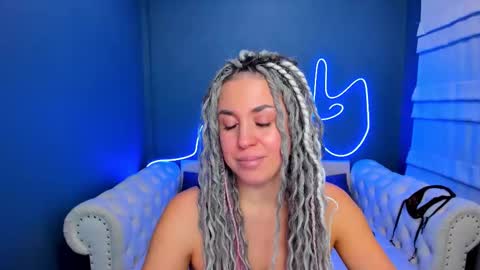 Roxy online show from February 5, 1:32 am