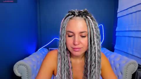 Roxy online show from March 28, 1:27 am