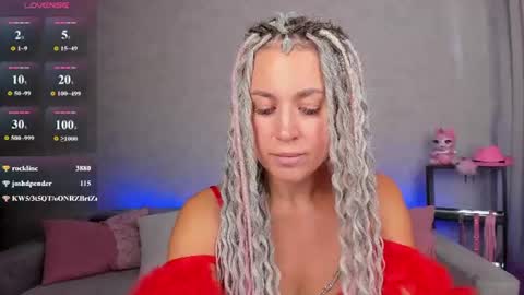 Snapshot of roxy_mars chatting on July 7, 6:47 am Roxy online show from July 7, 6:47 am