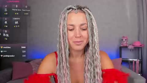 Snapshot of roxy_mars chatting on July 7, 7:23 am Roxy online show from July 7, 7:23 am