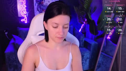 roxy_riot_ online show from March 28, 1:27 am