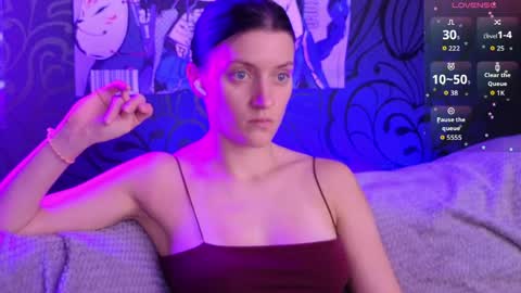 roxy_riot_ online show from April 9, 6:19 am