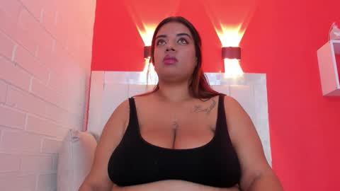 Snapshot of roxy_sexy69 chatting on March 15, 8:37 pm roxy_sexy69 online show from March 15, 8:37 pm