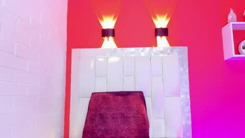 Snapshot of roxy_sexy69 chatting on May 28, 7:33 pm roxy_sexy69 online show from May 28, 7:33 pm