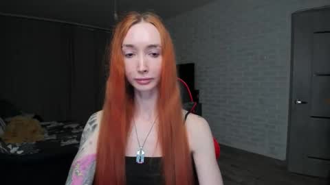 Snapshot of roxy_silver chatting on October 25, 9:09 pm Roxy online show from October 25, 9:09 pm