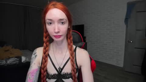 Snapshot of roxy_silver chatting on November 14, 9:13 pm Roxy online show from November 14, 9:13 pm