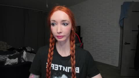 Snapshot of roxy_silver chatting on November 18, 8:13 pm Roxy online show from November 18, 8:13 pm