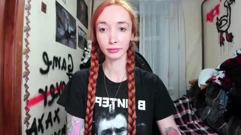 Snapshot of roxy_silver chatting on November 20, 8:19 pm Roxy online show from November 20, 8:19 pm