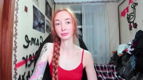 Snapshot of roxy_silver chatting on November 29, 8:45 pm Roxy online show from November 29, 8:45 pm