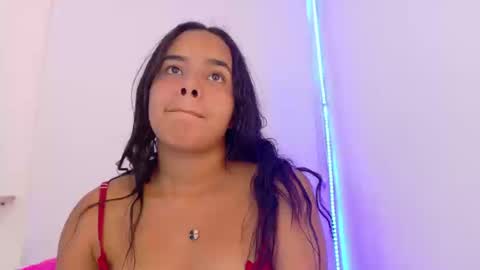 Snapshot of roxy_stone1 chatting on October 24, 11:34 pm roxy_stone1 online show from October 24, 11:34 pm