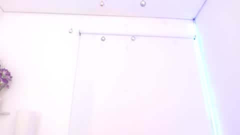 Snapshot of roxy_stone1 chatting on November 8, 7:23 pm roxy_stone1 online show from November 8, 7:23 pm