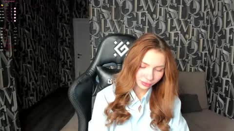 roxy_the_daedevill online show from December 18, 1:37 am