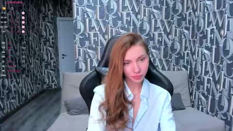 roxy_the_daedevill online show from December 18, 4:42 am