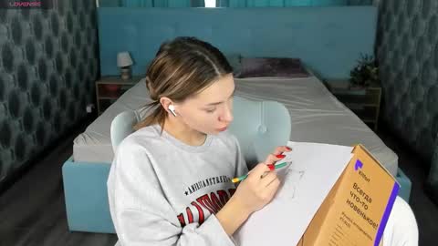 roxy_the_daedevill online show from February 6, 4:10 am