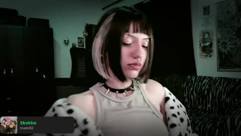 Roxy Independient model Help me to reach 50 thumbs up online show from May 15, 11:01 pm
