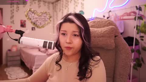 roxysuh online show from February 21, 6:58 am