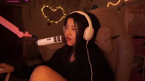 roxysuh online show from August 9, 8:08 am