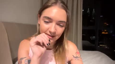 Roxy online show from May 24, 2:22 pm