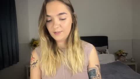 Roxy online show from July 6, 3:03 pm