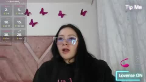 Snapshot of roxyy_fox chatting on June 25, 2:22 am Roxy online show from June 25, 2:22 am