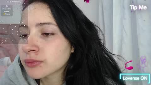 Snapshot of roxyy_fox chatting on July 5, 4:41 am Roxy online show from July 5, 4:41 am