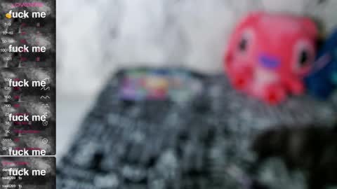 Snapshot of royangela chatting on November 4, 11:04 pm angela online show from November 4, 11:04 pm