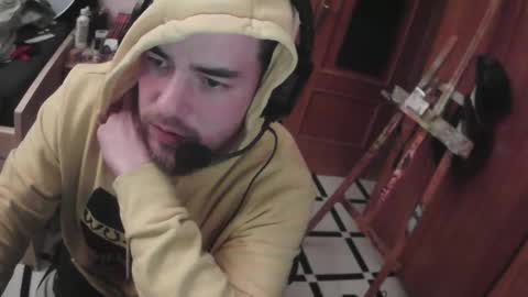 royer04 online show from November 16, 11:54 pm