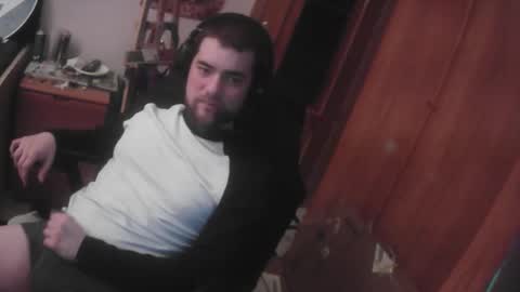 Snapshot of royer04 chatting on February 12, 7:42 pm royer04 online show from February 12, 7:42 pm