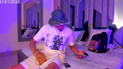 Snapshot of rpoolrboy chatting on February 1, 2:15 pm POOL online show from February 1, 2:15 pm