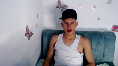 Snapshot of rrutbel15 chatting on July 16, 2:06 am rrutbel15 online show from July 16, 2:06 am