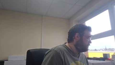 Snapshot of rsrd1000 chatting on December 8, 12:41 pm rsrd1000 online show from December 8, 12:41 pm