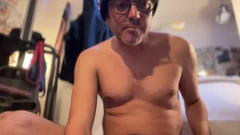 Subhole caged online show from December 19, 3:41 pm