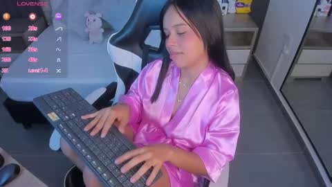 Snapshot of rubby_grundy chatting on June 4, 5:13 am R U B B Y online show from June 4, 5:13 am