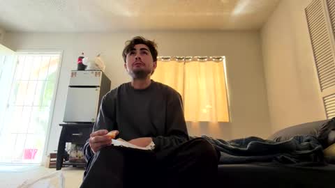 rubenzaragosa09 online show from April 29, 11:00 pm